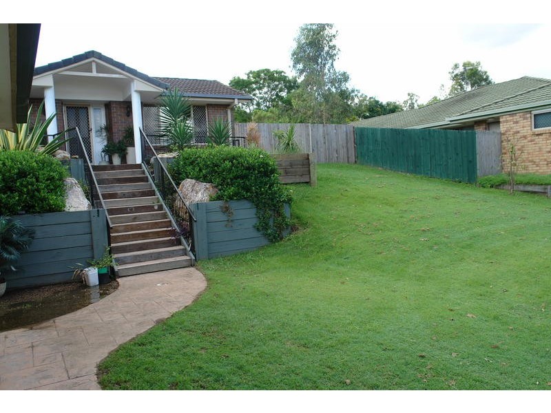 37 Gibson Cr, Bellbowrie QLD 4070